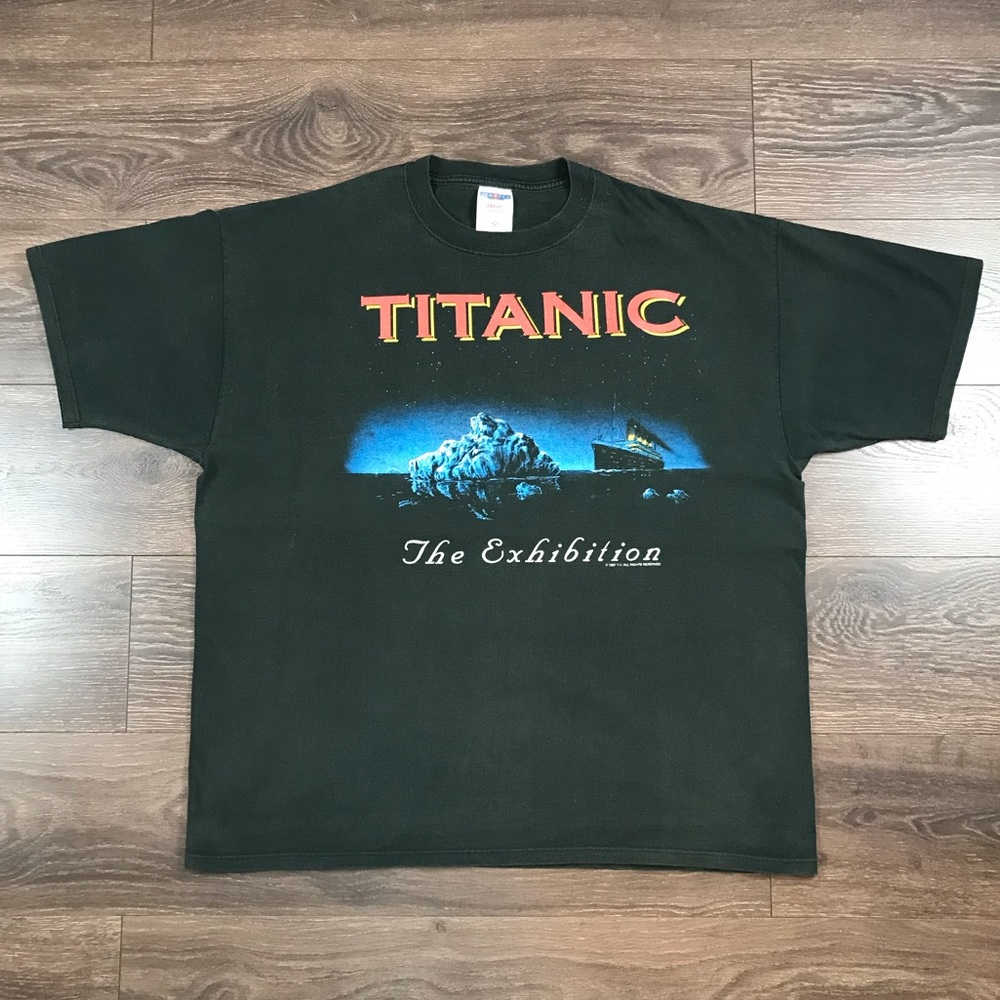 Jerzees Titanic The Exhibition 1997 Vintage Men’s Black Crewneck T-Shirt Size XL